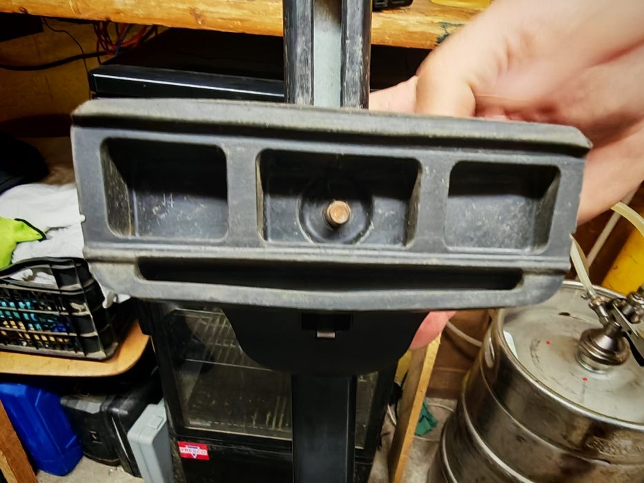 Bari portbagaj THULE Peugeot 307