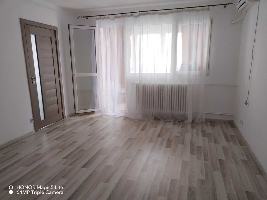 Închiriez garsonieră Dumul Taberei-Favorit (proprietar)
