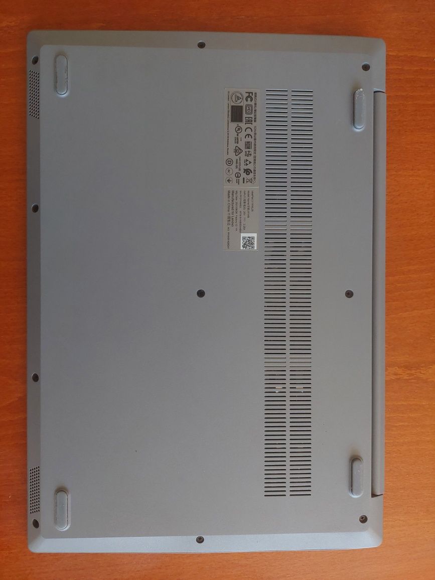 Лаптоп Lenovo IdeaPad 3 (17") от 2021