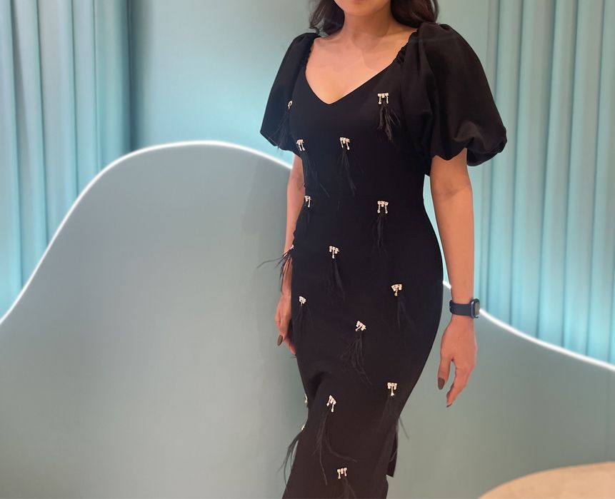 Продам черное платье-футляр