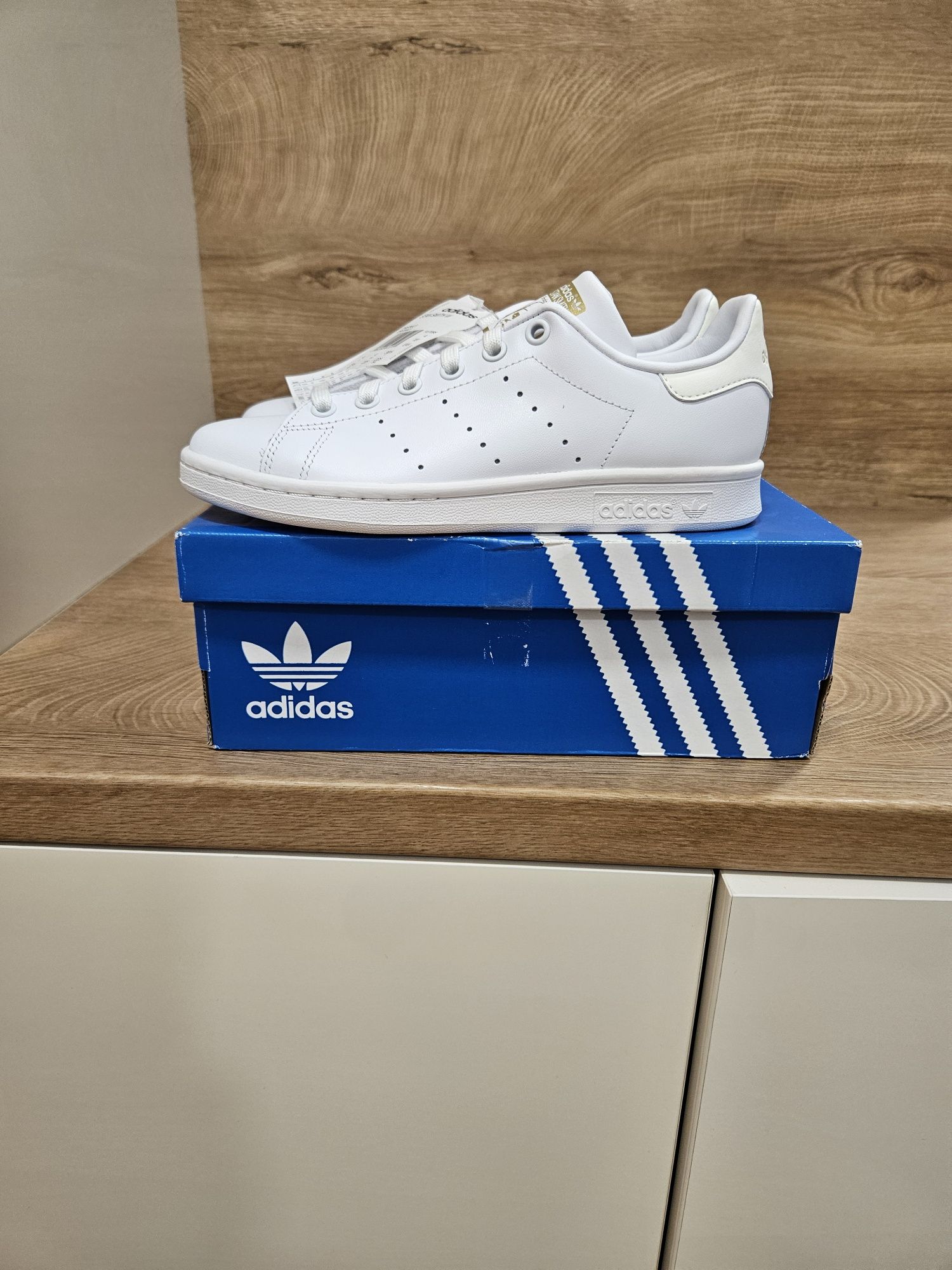Adidas Stan Smith Originals, нови в кутия, номер 39