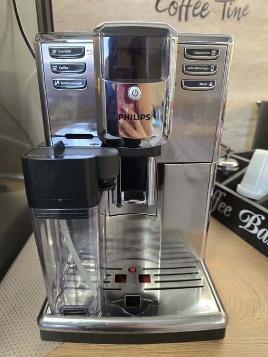 Автоматична кафе машина Philips EP3558