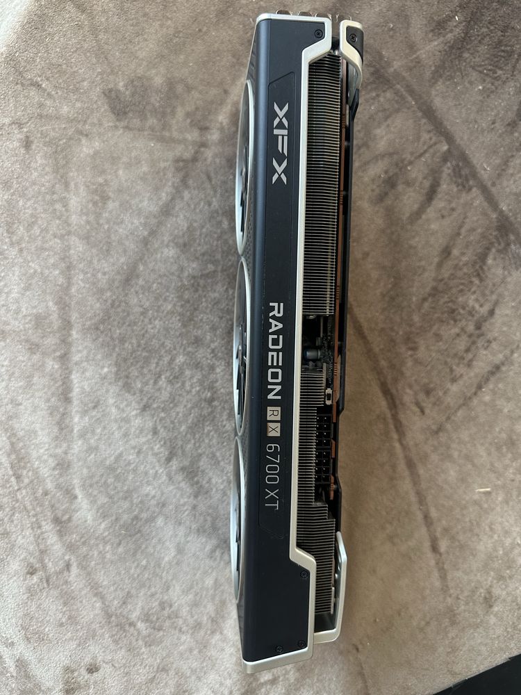 Rx6700xt XFX 12gb analog rtx3070