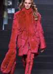MOSCHINO X H&M Haina de blana editie limitata