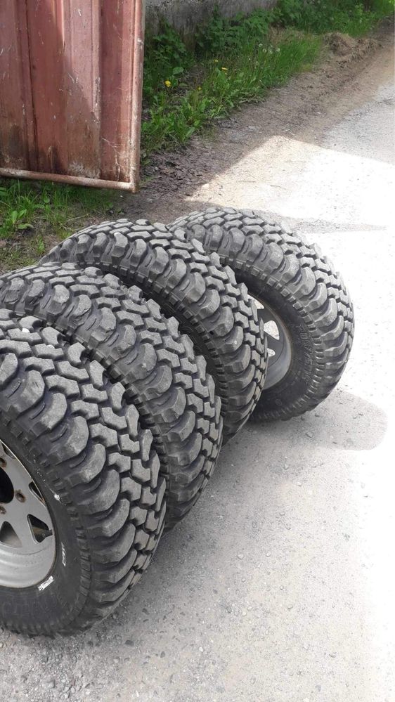 Гуми с джанти 205/75 R15