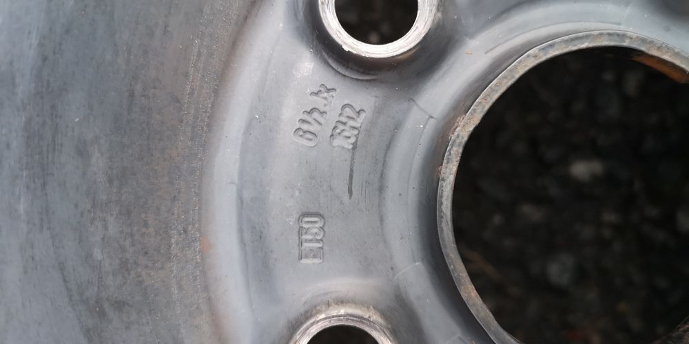 Vând jante și capace originale Vw