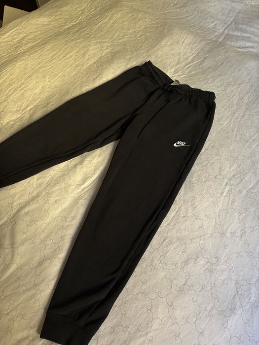 pantaloni de trening nike