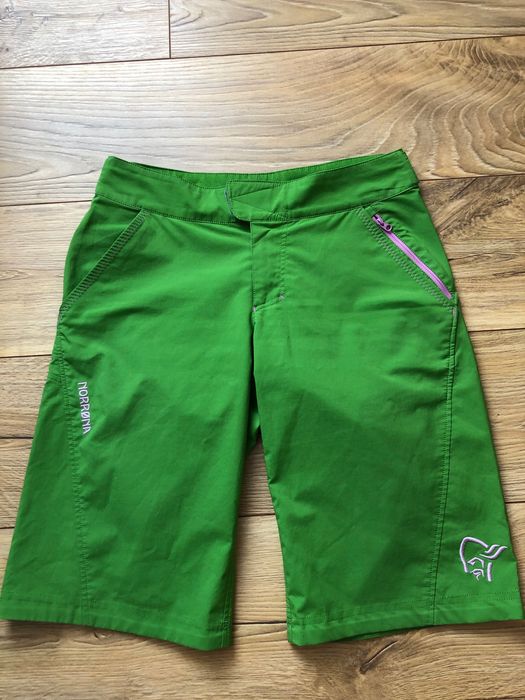NORRONA-pantaloni scurti , impecabili, pentru dame