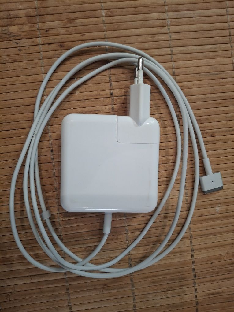 Macbook Air 13 inch early 2015
