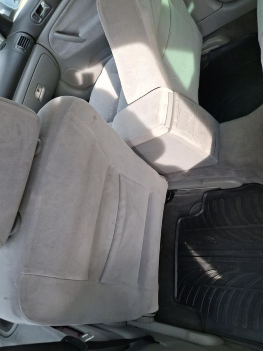 Vând Volkswagen Passat