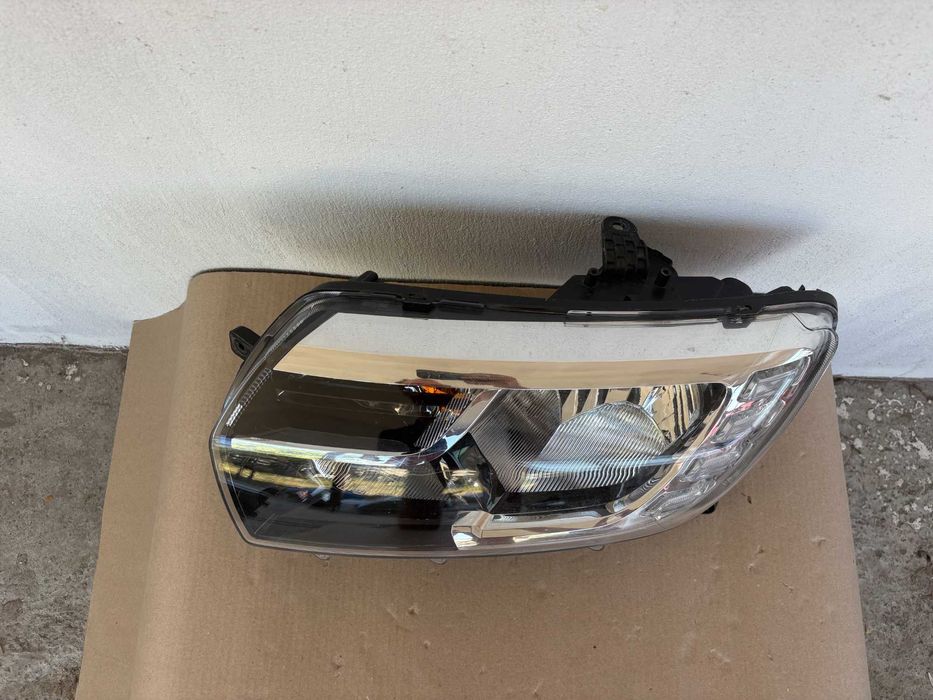 Far stanga Dacia Logan / Sandero 2 facelift dupa 2018 original