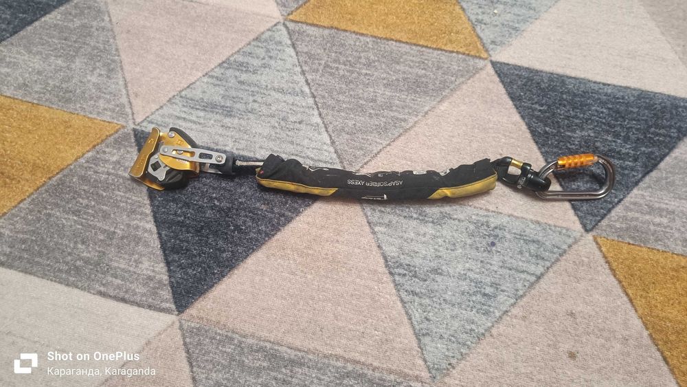 Продам Petzl Asap Lock