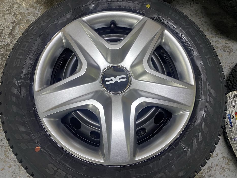 Jante roti iarna 15 Dacia Logan/Sandero/Stepway 185/65R15 Nokian NOI