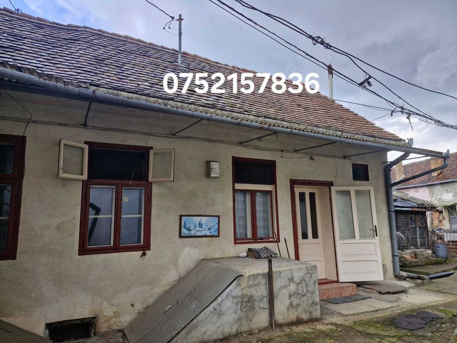 Casa de vânzare zona piață
