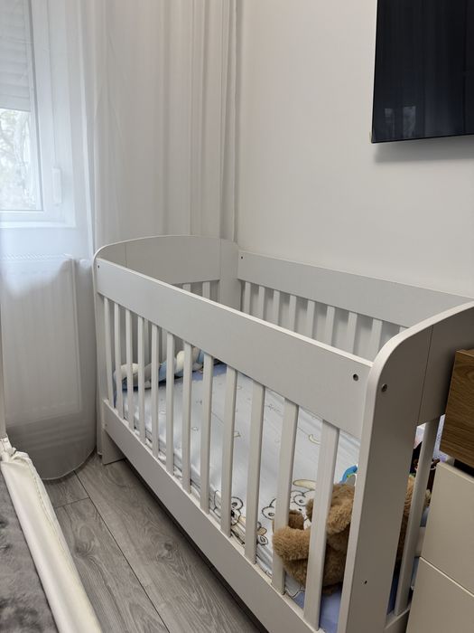 Patut bebelus cu saltea de cocos