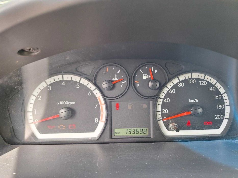 Vand Chevrolet Aveo 2010 + 4 anvelope iarna - 14 500 Lei (2850 euro)