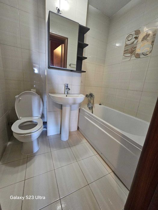 PROPRIETAR. Apartament decomandat 2 camere Râul Doamnei + Boxă subsol