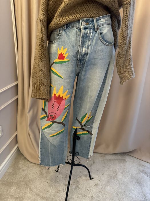 Дънки с бродерия Зара