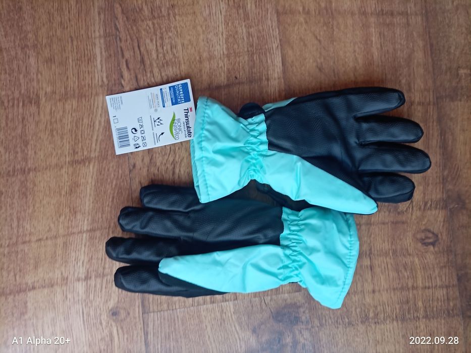 Дамски ръкавици 8 номер