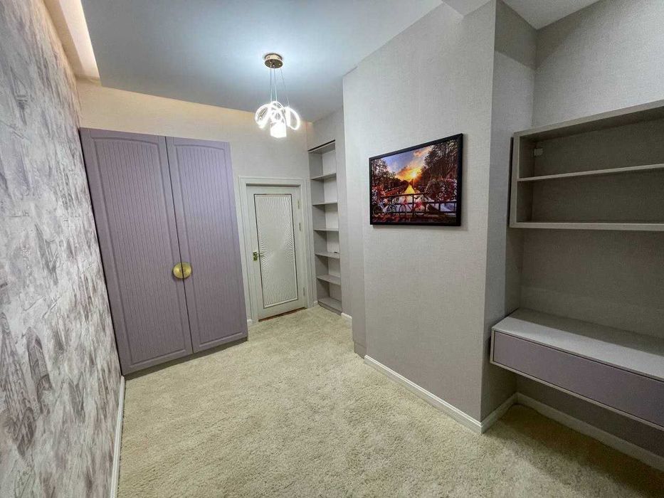 Продается 4-х комнатная квартира в ЖК Oq Saroy Паркентский