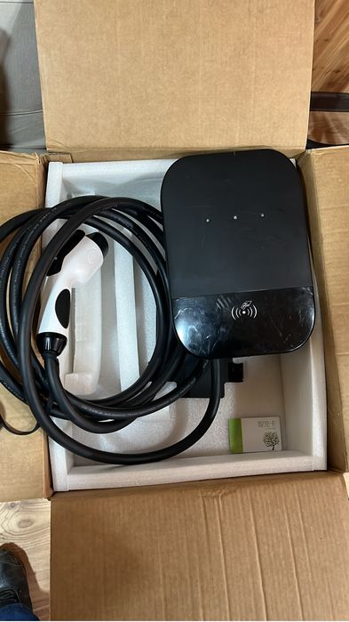 Зарядная станция на 7квт с карточкой GBT для электромобиля