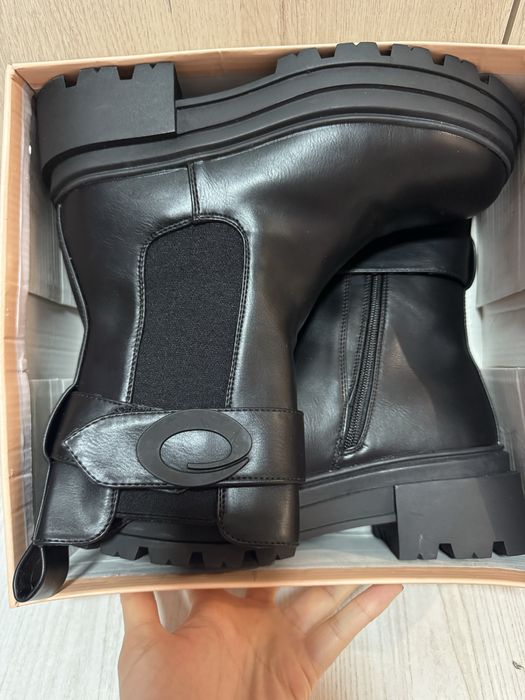 Чисто нови боти 38 номер