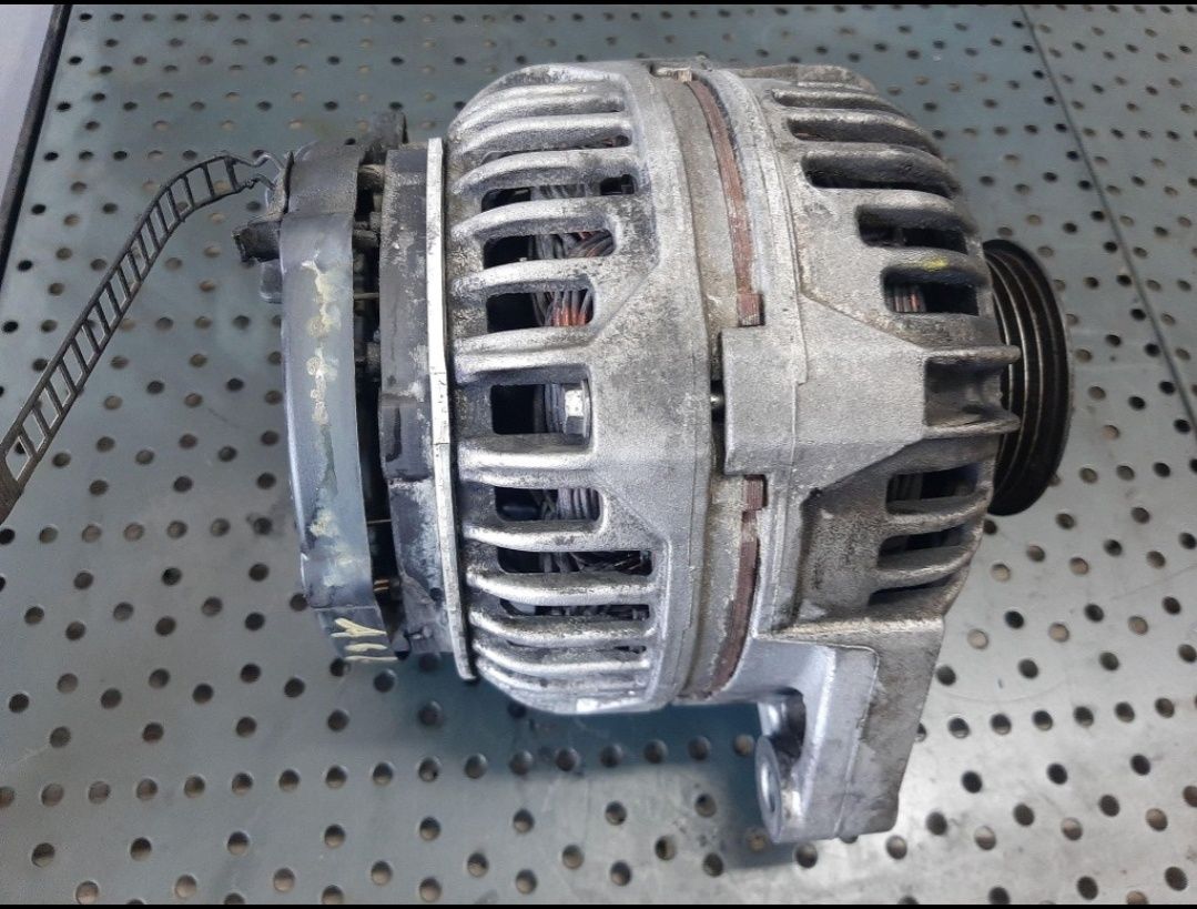 Alternator vw passat b5.5 Audi a4 a6 skoda 2.5 V6 Ake