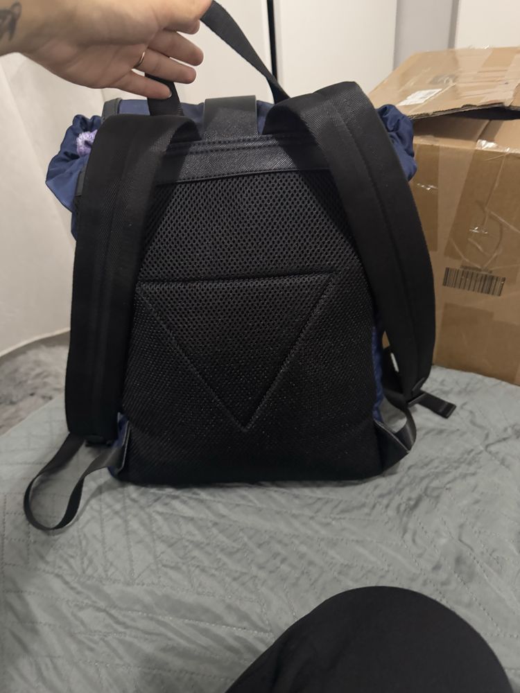 Раница/ чанта/ портфейл GUESS