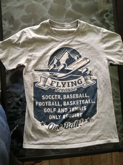 Продавам детска фланелка