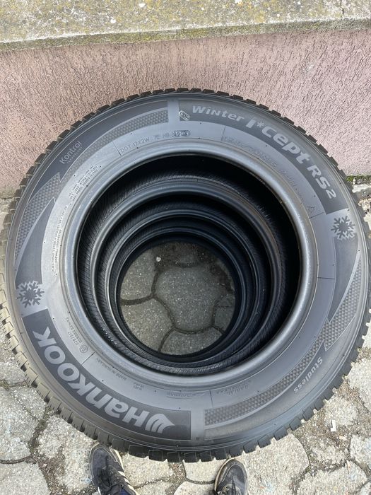 4 anvelope iarna 195/70 R16, Hankook, DOT 2024!! Stare noua! 8mm!!