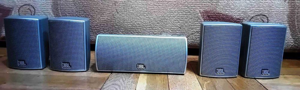 Vand 5 boxe sateliti   JBL made in SUA 600 lei