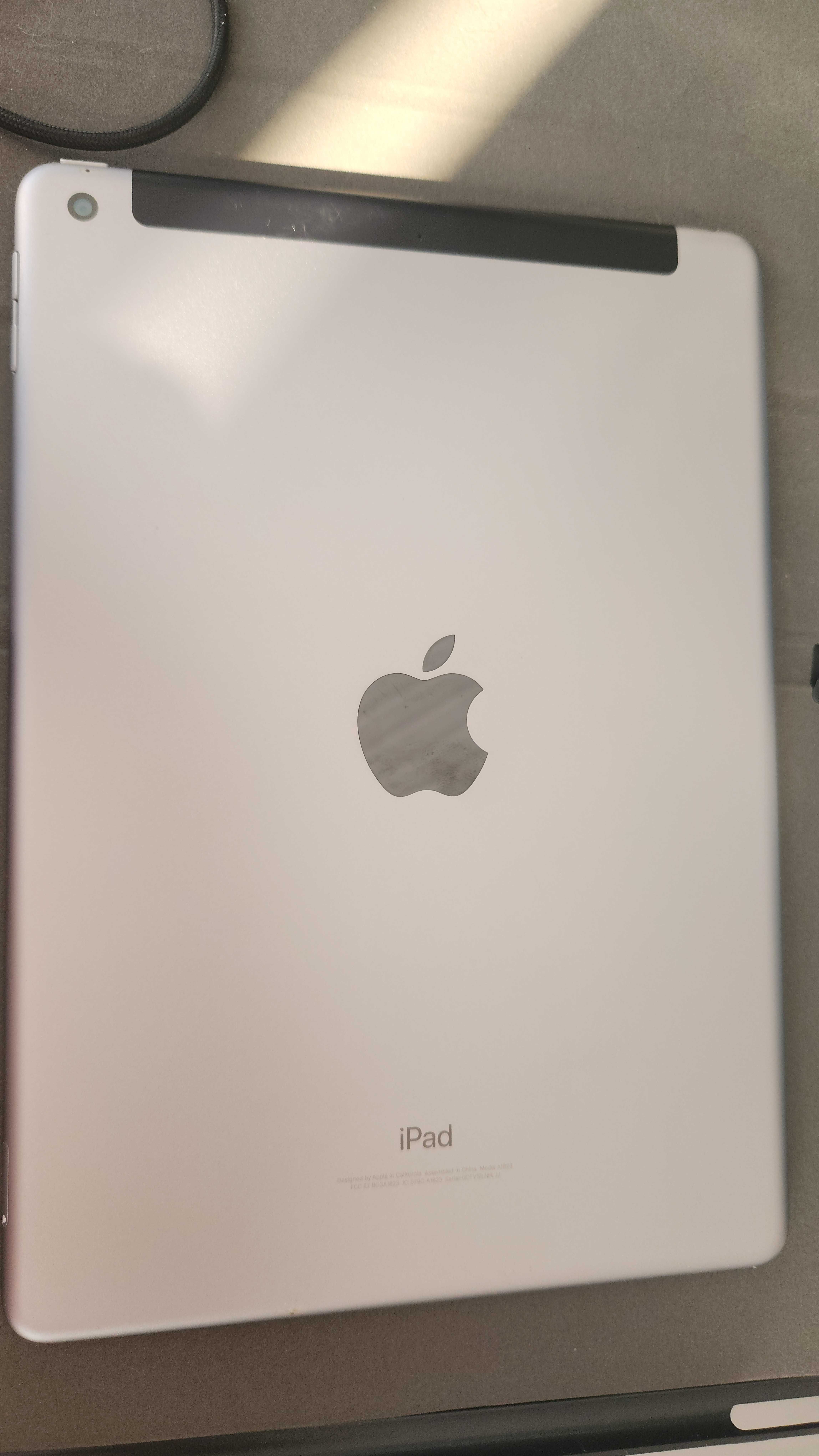 Ipad 5th generation MP242LL/A 4G
