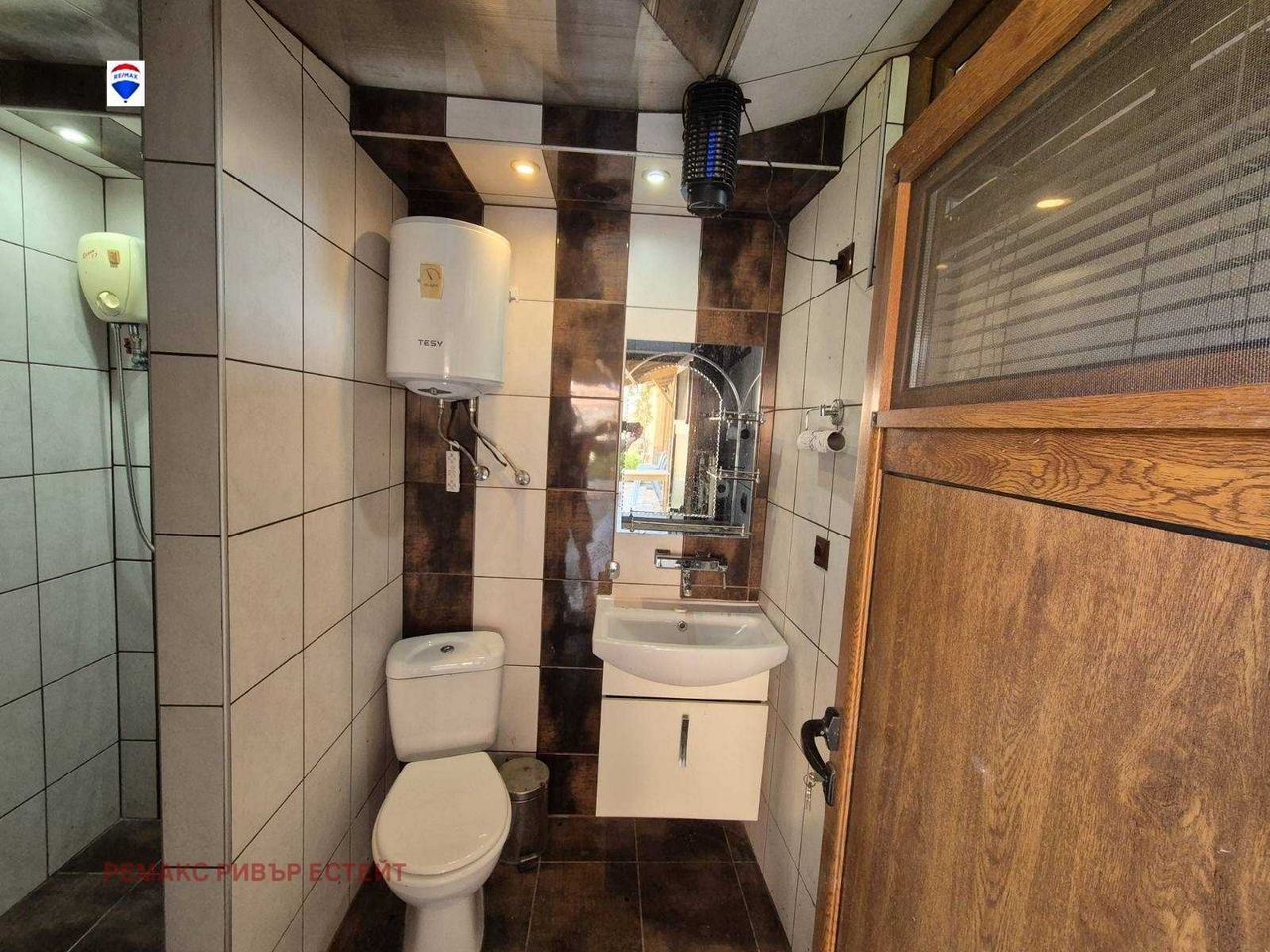 Продава се Къща в с. Басарбово, Област Русе - 605 кв.м за 926 €/кв.м - Снимка #11
