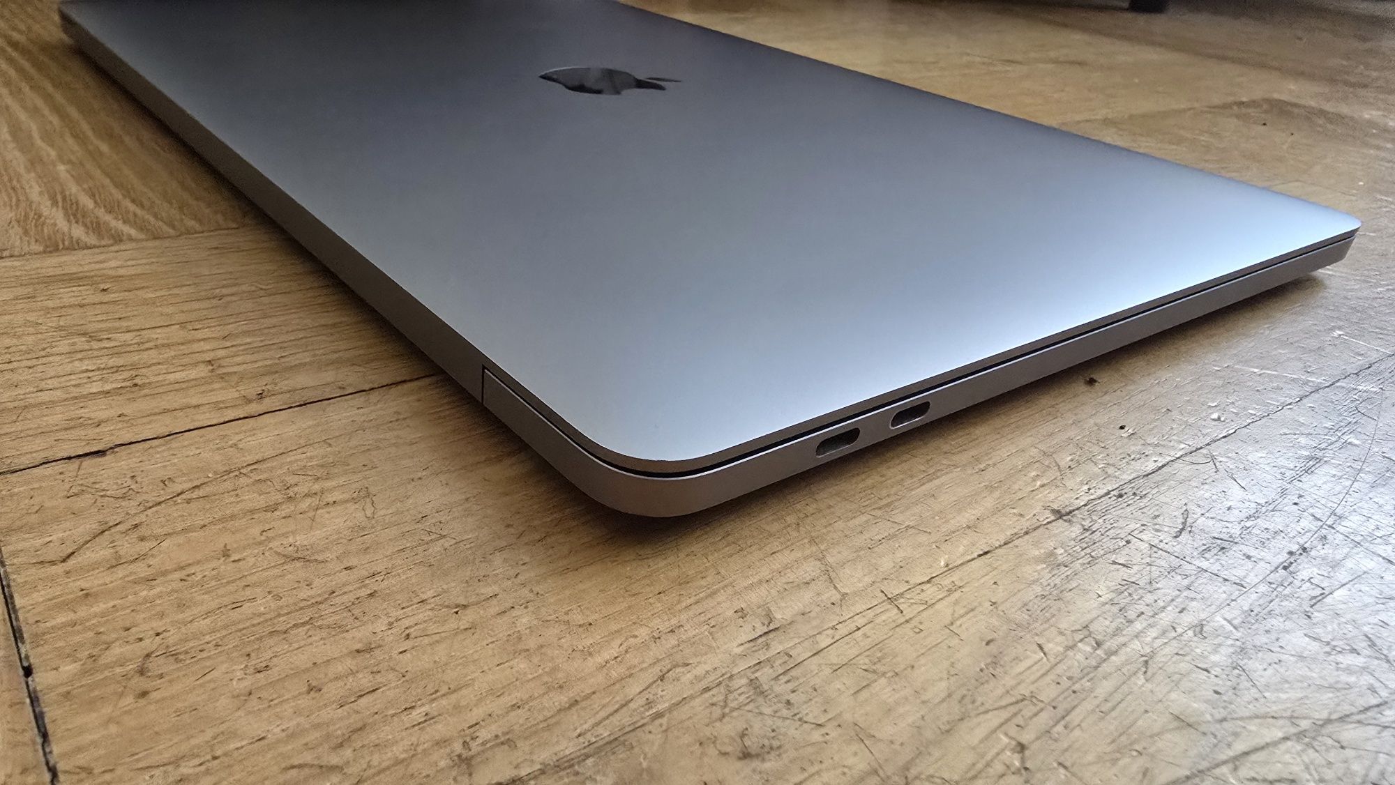 Macbook pro 13 A2159 2019 i5 16/256