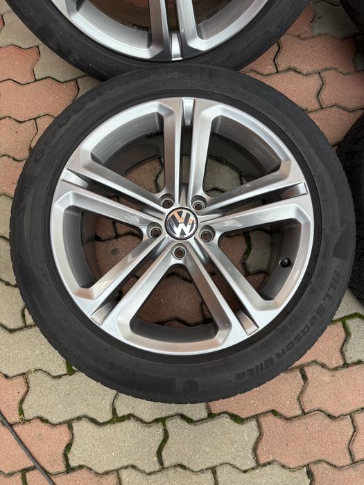 Jante de aluminiu originale VW R18 model Mallory concave ET30!