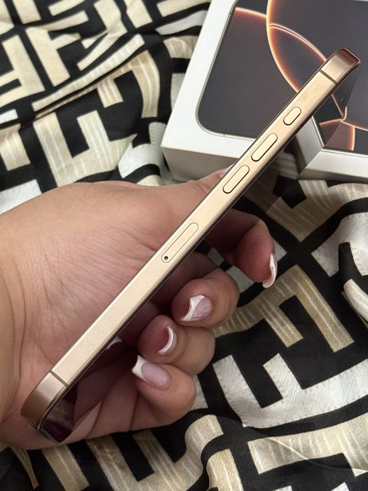 Iphone 16 Pro Max Desert Titanium baterie 93%