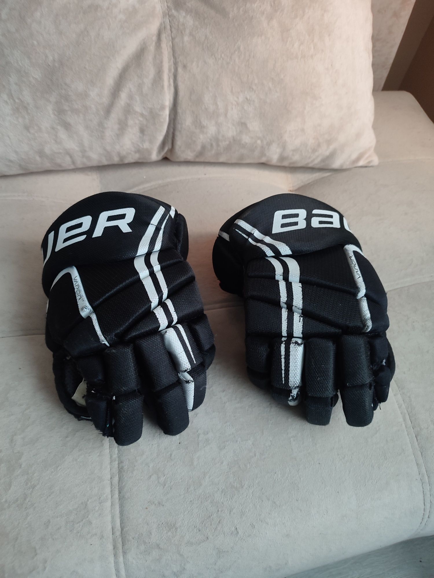 Продам хоккейные перчатки Bauer x 2.0 размер 13 б/у