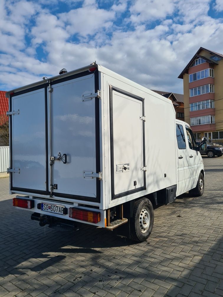 Mercedes-Benz sprinter