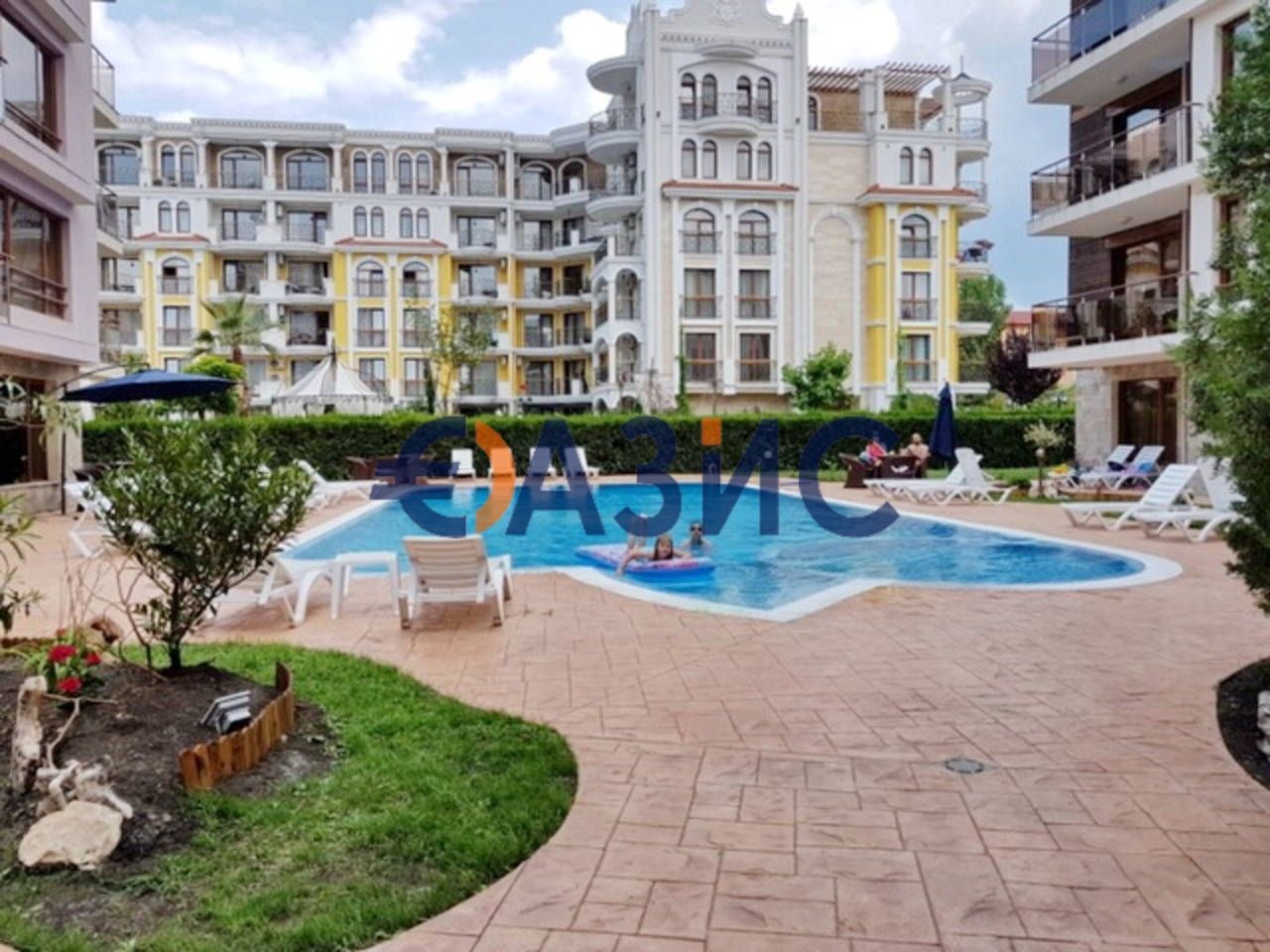 Продава се Двустаен апартамент в к.к. Слънчев бряг - 59 кв.м за 1266 €/кв.м - Снимка #4