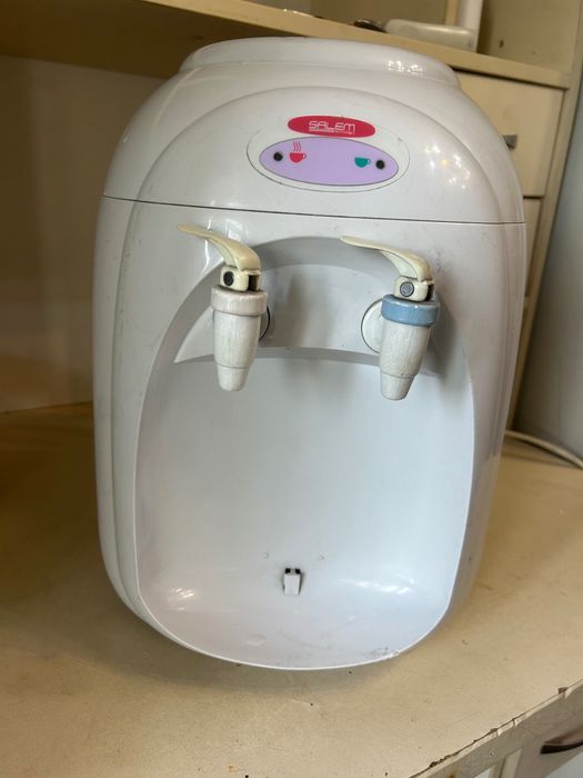 Кулер для воды горячая только