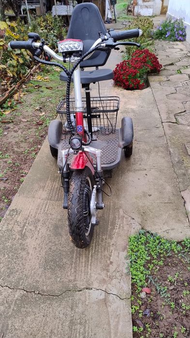 Триколка Telstar