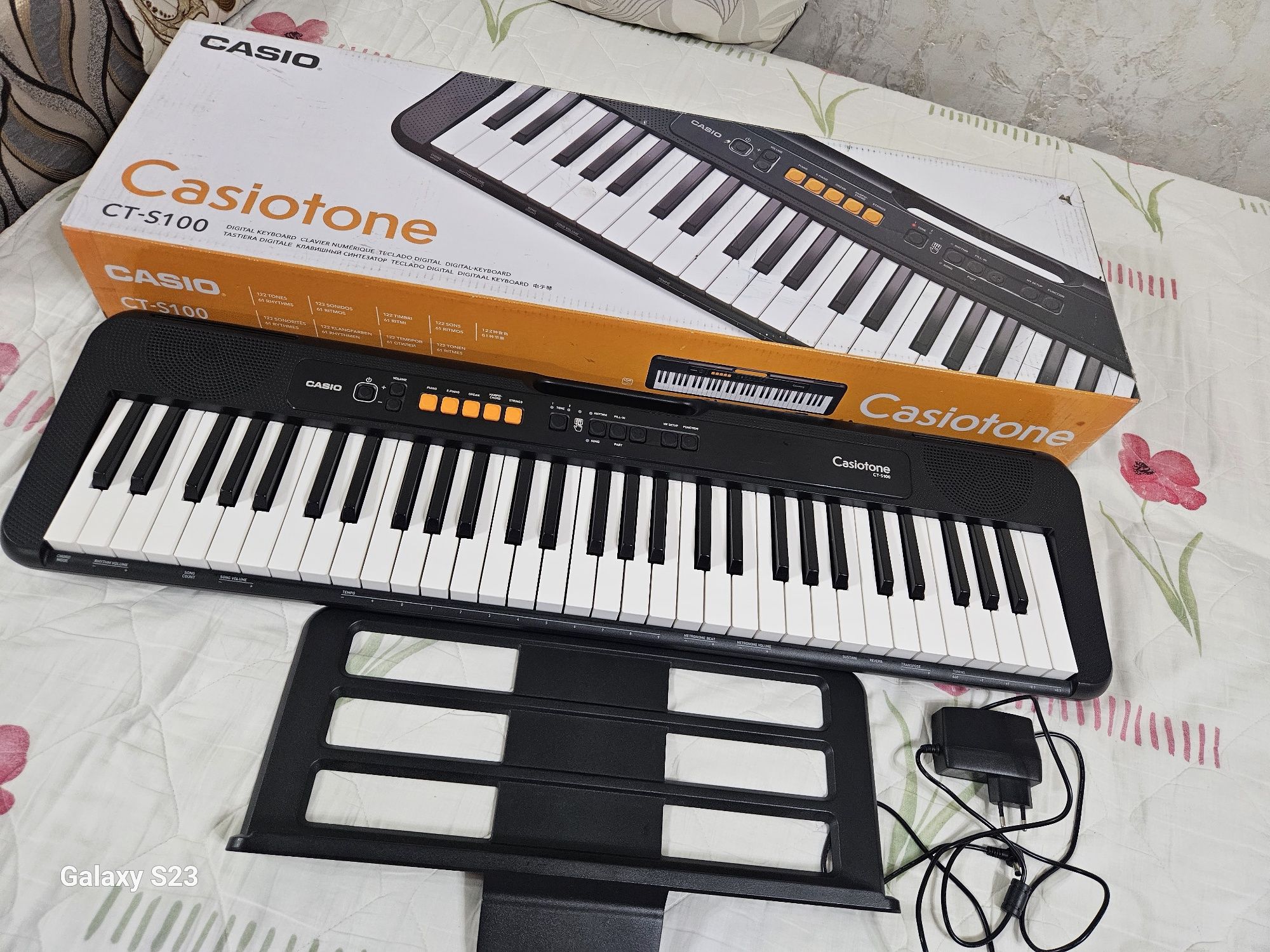Синтезатор Casio CT-S100 новый C 7 AD Срочно продам.