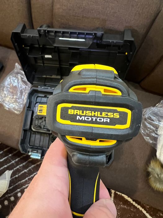 Акумулаторен ударен винтоверт DeWALT DCD709, 18 V
