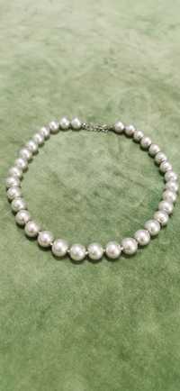 Perle de dimensiuni mari gri