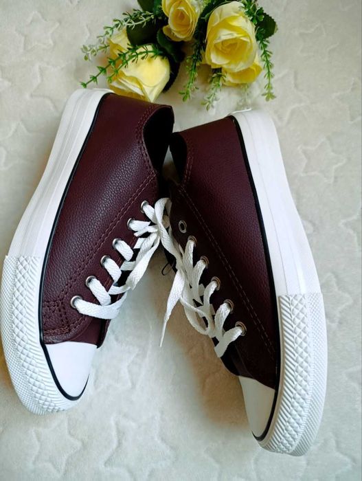 Новые фирменные женские кеды