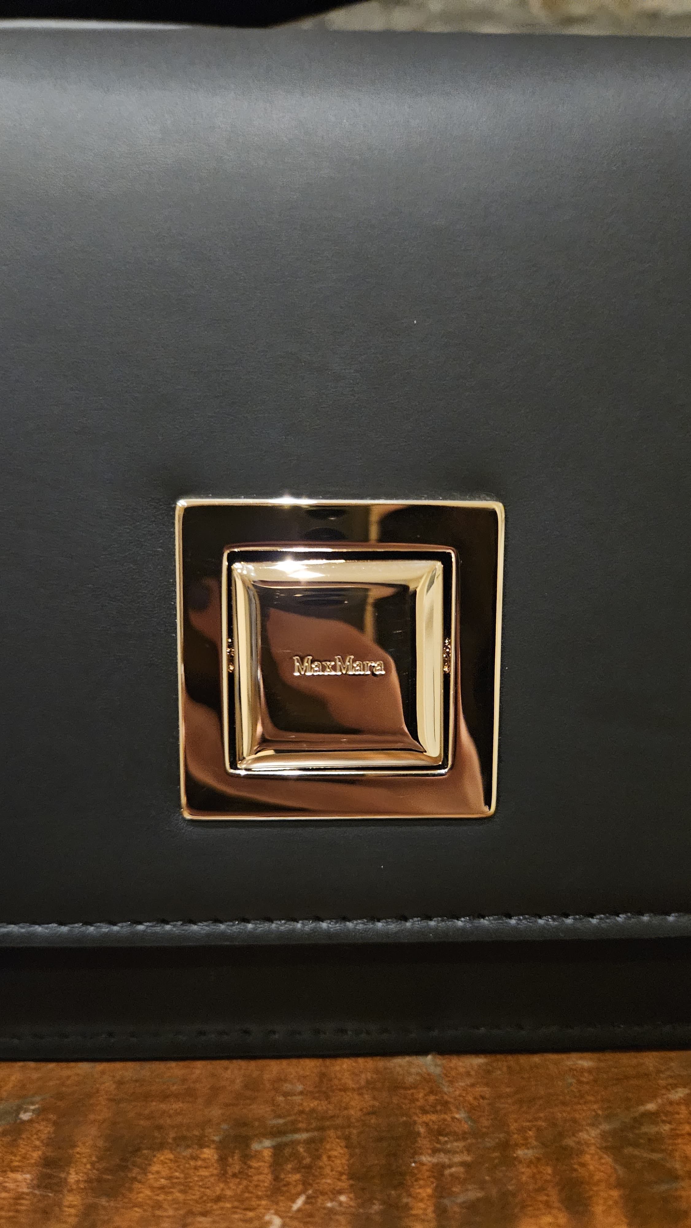 Geanta Max Mara MM de piele, noua, cu eticheta