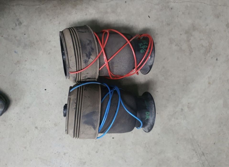 Perne perna aer stânga dreapta spate BMW x5 e70 nfl lci x6 e71