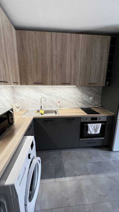 Дава се под наем Двустаен апартамент в Бургас, Възраждане - 60 кв.м за 510 € - Снимка #1