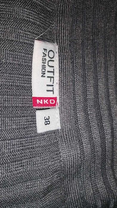 Cardigane mas 38 - 2 buc la 40 de lei