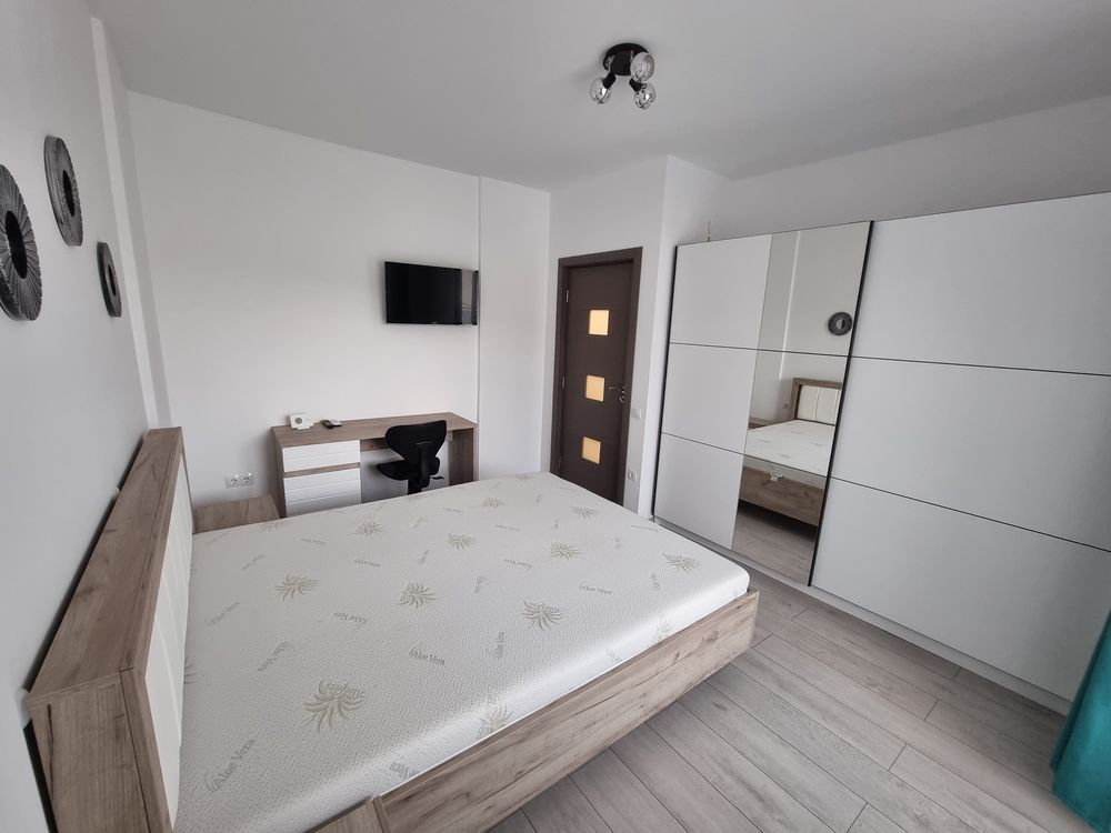 Inchiriez apartament zona Sub Cetate